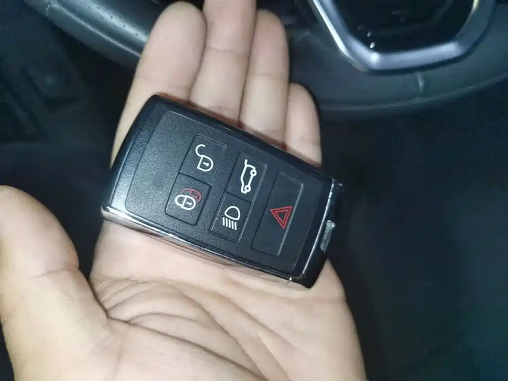 Land Rover Range Rover Evoque L 249PS R-Dynamic First Edition 2021 - thumbnail 9