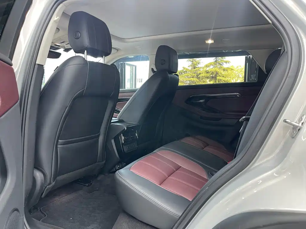Land Rover Range Rover Evoque L 249PS R-Dynamic SE 2022 - thumbnail 17