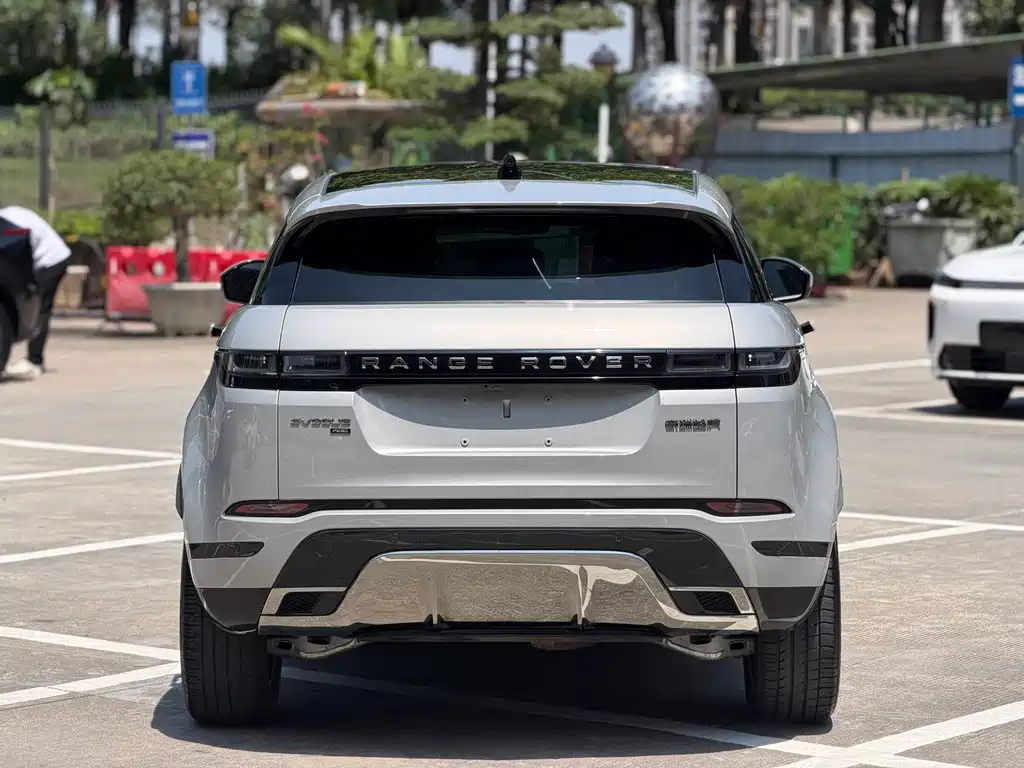 Land Rover Land Rover Range Rover Evoque L 2022 Updated 249PS R-Dynamic Luxury Edition 2023 - thumbnail 5
