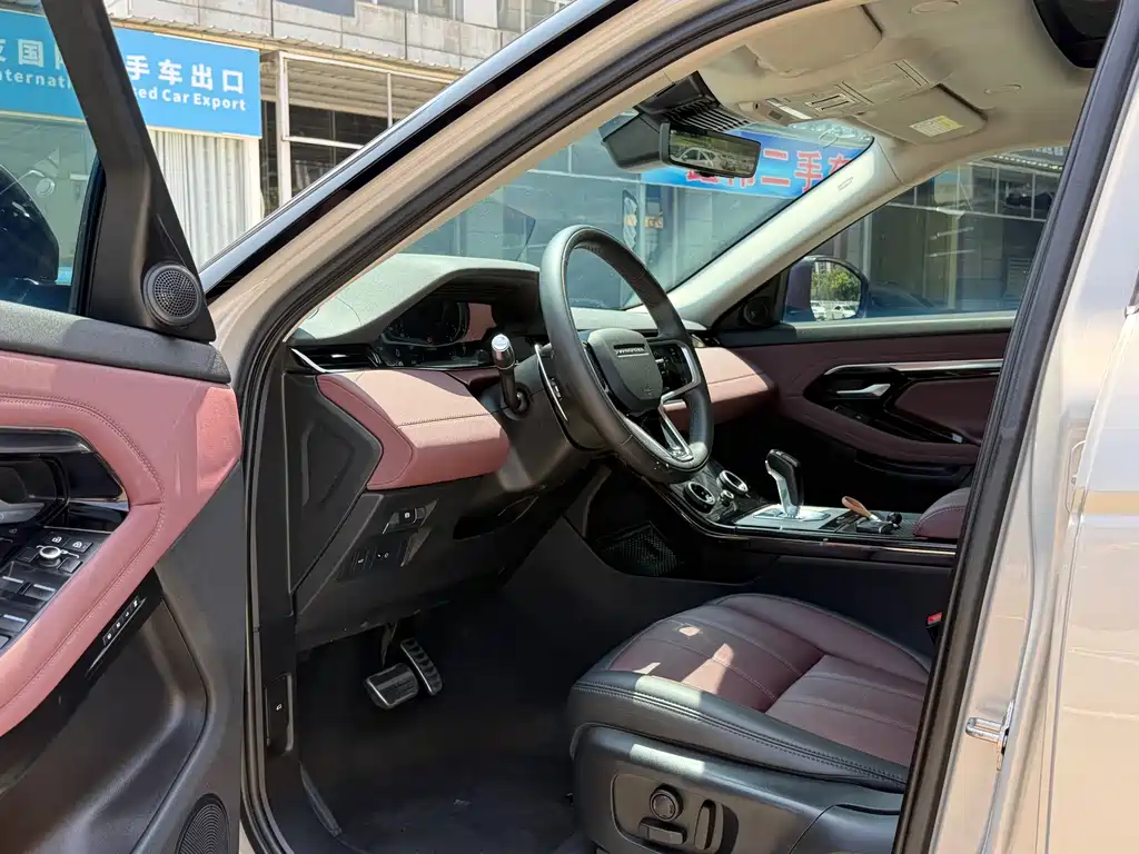 Land Rover Land Rover Range Rover Evoque L 2022 Updated 249PS R-Dynamic Luxury Edition 2023 - thumbnail 9