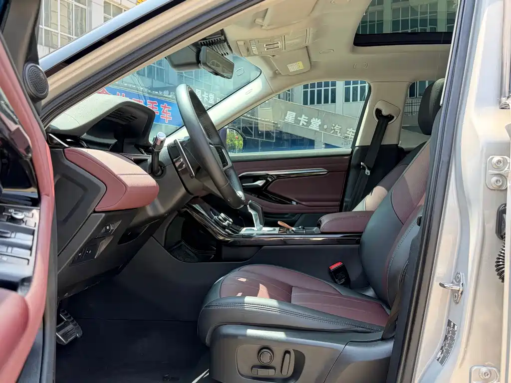 Land Rover Land Rover Range Rover Evoque L 2022 Updated 249PS R-Dynamic Luxury Edition 2023 - thumbnail 10
