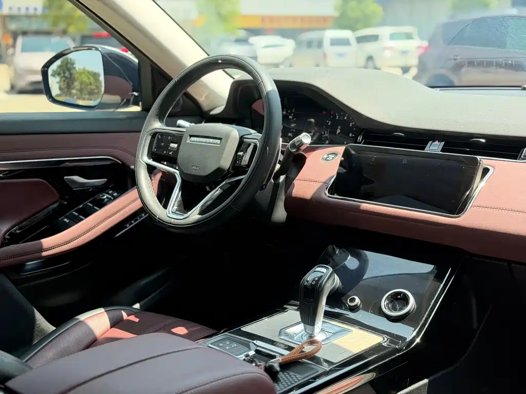 Land Rover Land Rover Range Rover Evoque L 2022 Updated 249PS R-Dynamic Luxury Edition 2023 - thumbnail 17