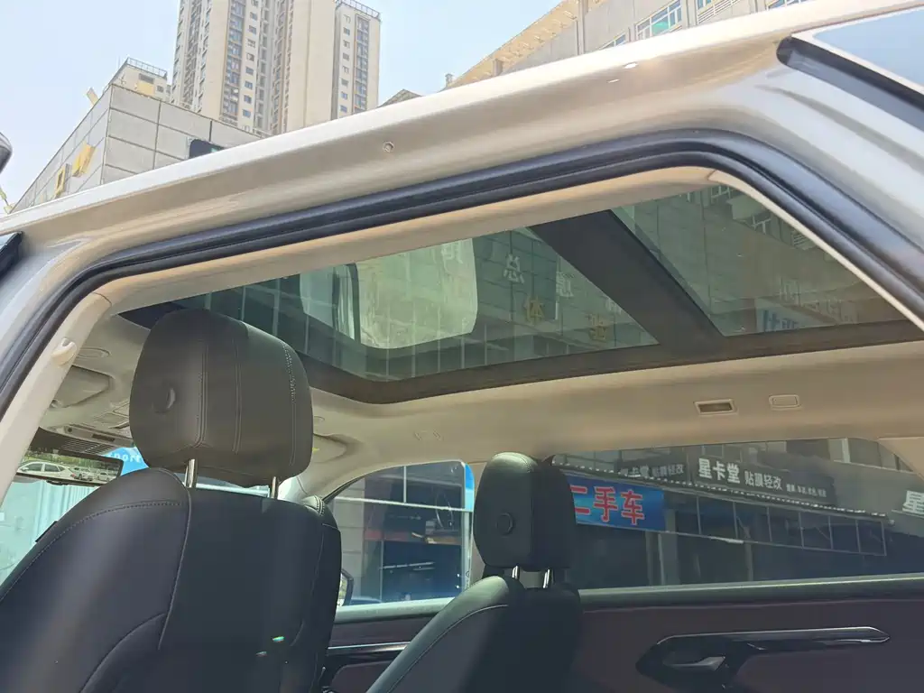 Land Rover Land Rover Range Rover Evoque L 2022 Updated 249PS R-Dynamic Luxury Edition 2023 - thumbnail 23