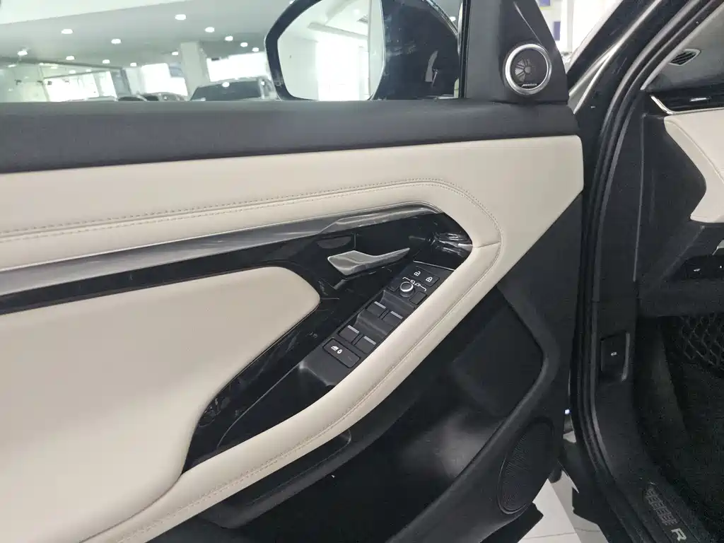 Land Rover Land Rover Range Rover Evoque L 2021 249PS R-Dynamic First Edition 2021 - thumbnail 5