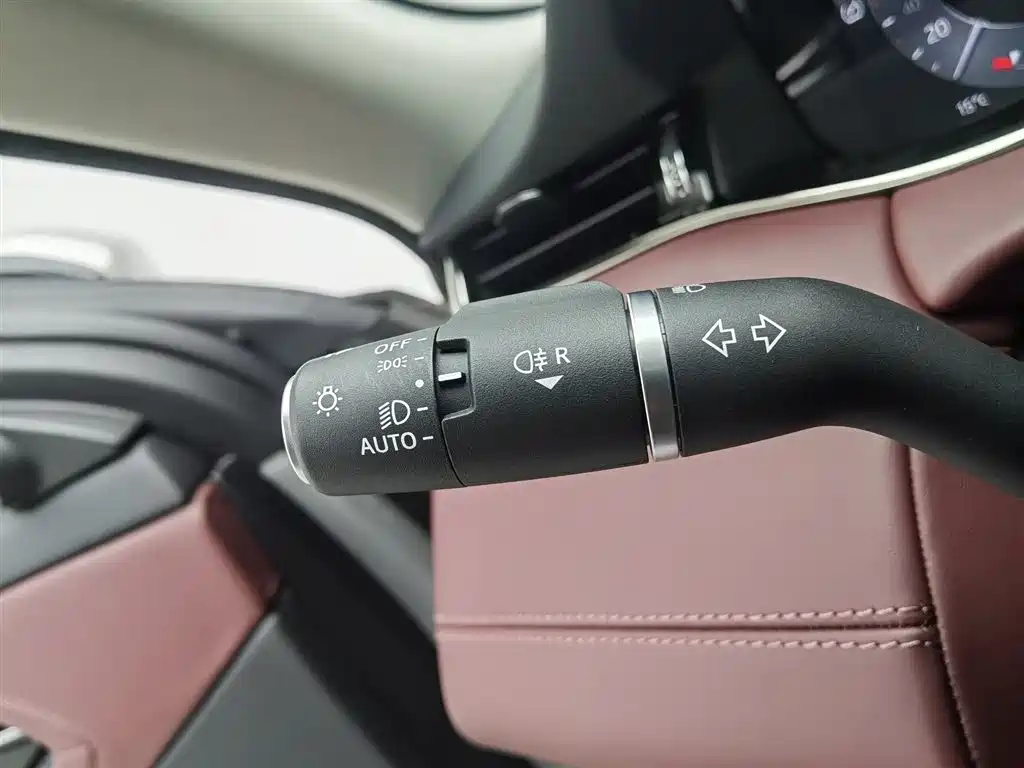 Land Rover Range Rover Evoque L 2023 249PS Luxury Edition 2023 - thumbnail 21