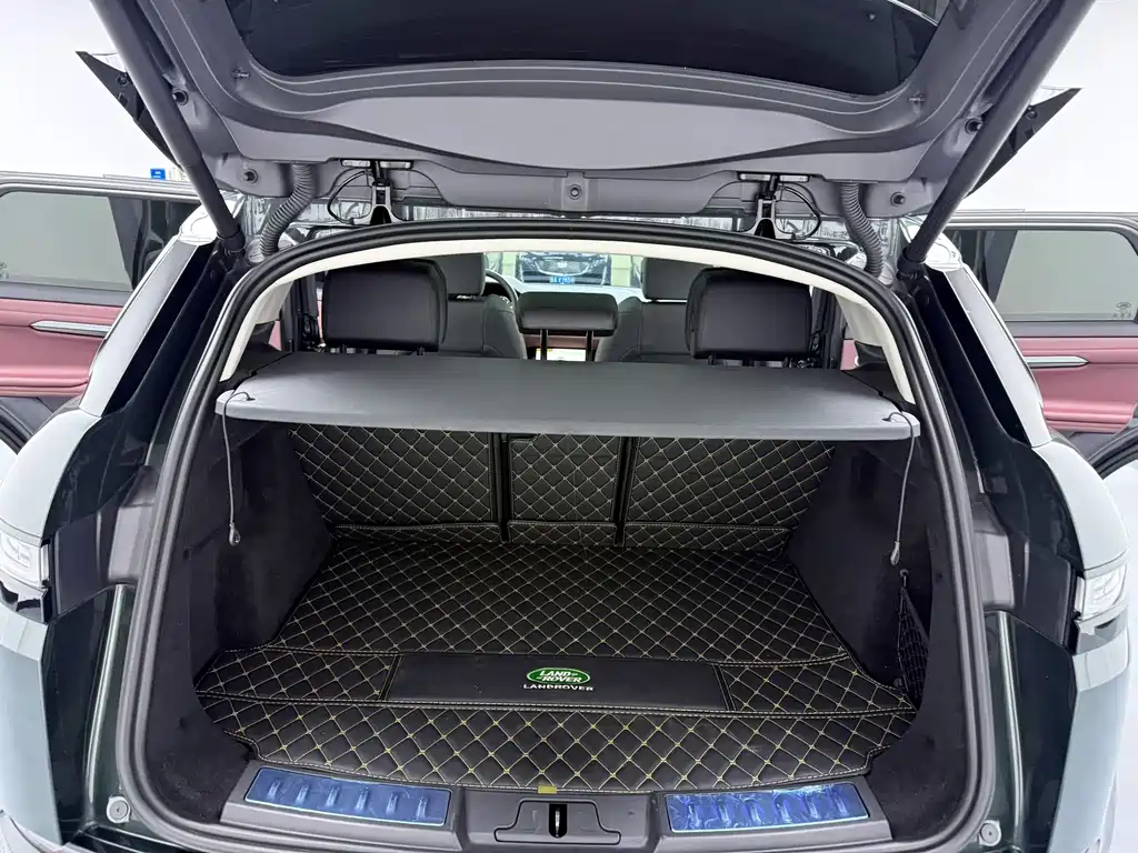 Land Rover Range Rover Evoque L 2023 249PS Luxury Edition 2024 - thumbnail 6