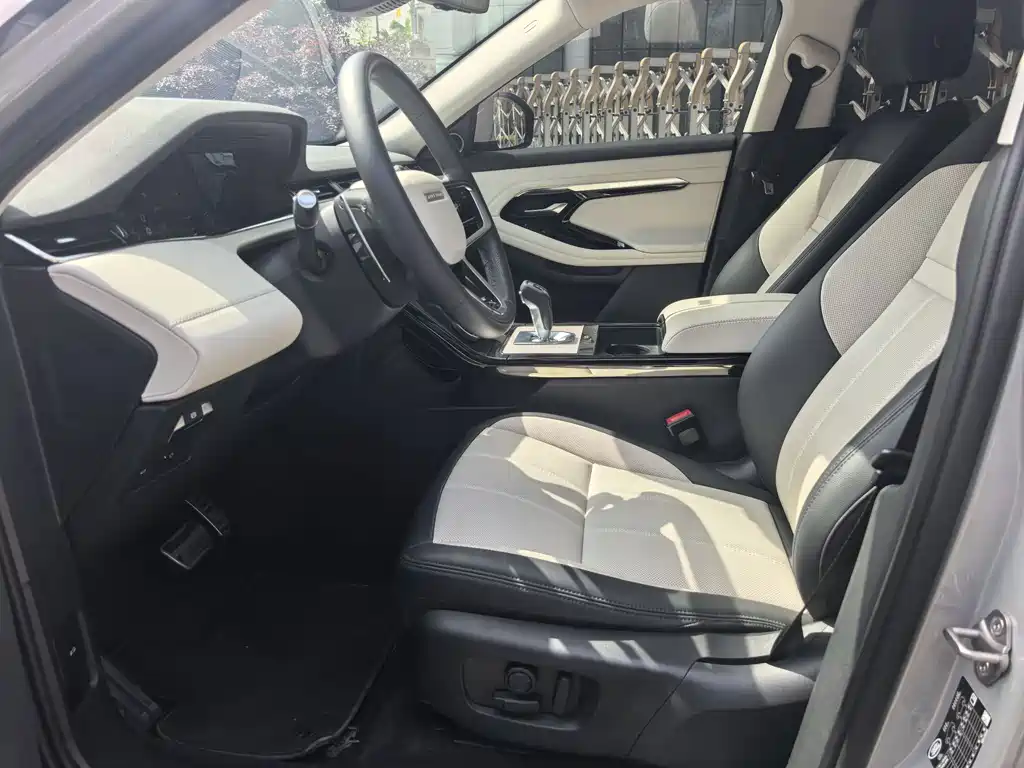 Land Rover Range Rover Evoque L 249PS Luxury Edition 2024 - thumbnail 6