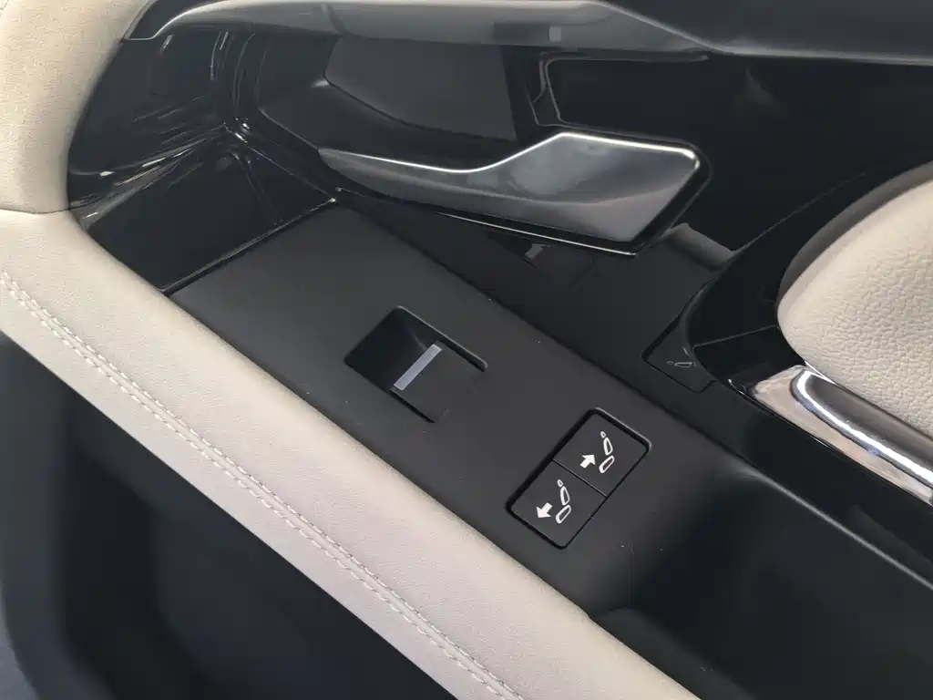 Land Rover Range Rover Evoque L 249PS Luxury Edition 2024 - thumbnail 16