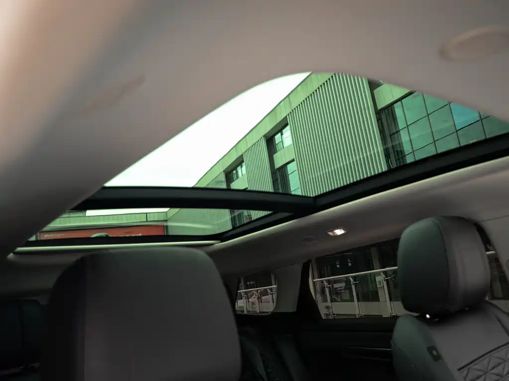 Land Rover Range Rover Evoque L 249PS Corinthian Bronze Special Edition 2024 - thumbnail 27