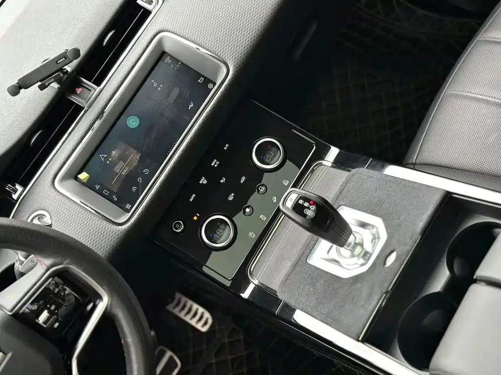 Land Rover Land Rover Range Rover Evoque L 2022 200PS R-Dynamic Standard 2022 - thumbnail 4