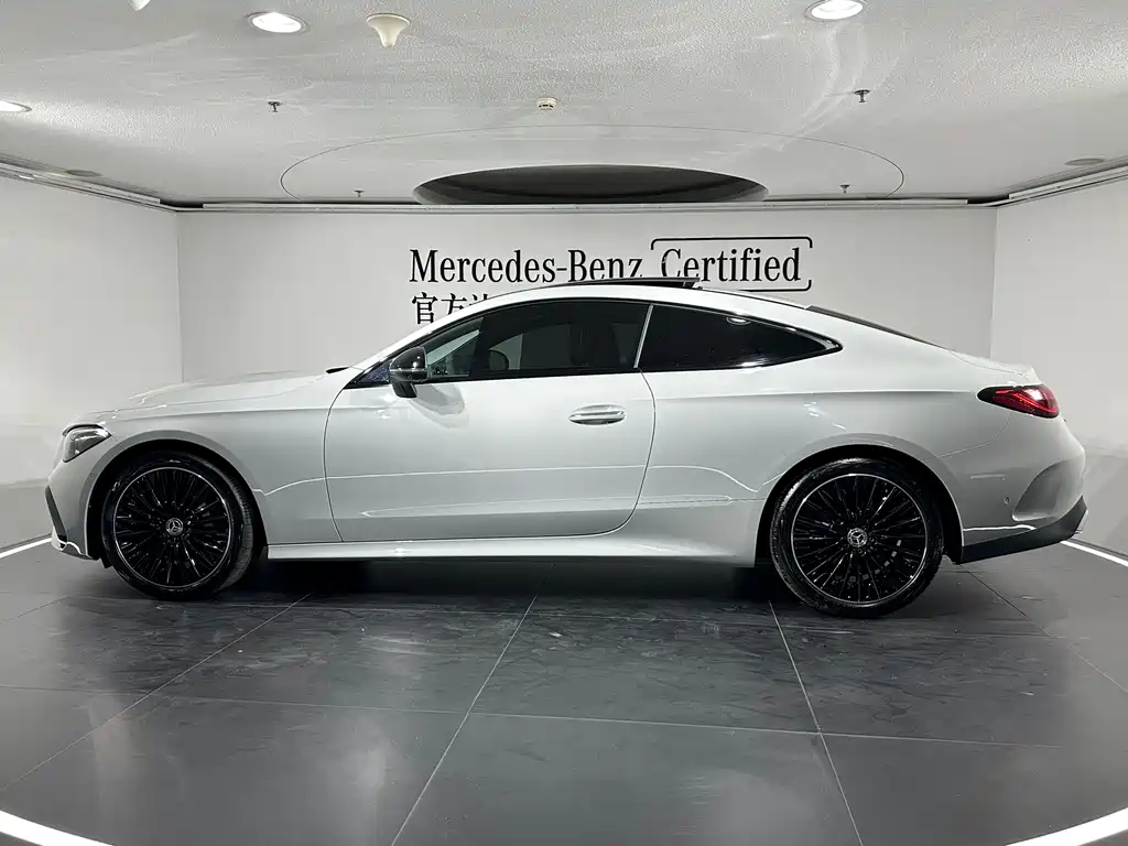 Mercedes-Benz Mercedes-Benz CLE 300 4MATIC Luxury Coupe 2024 - thumbnail 2