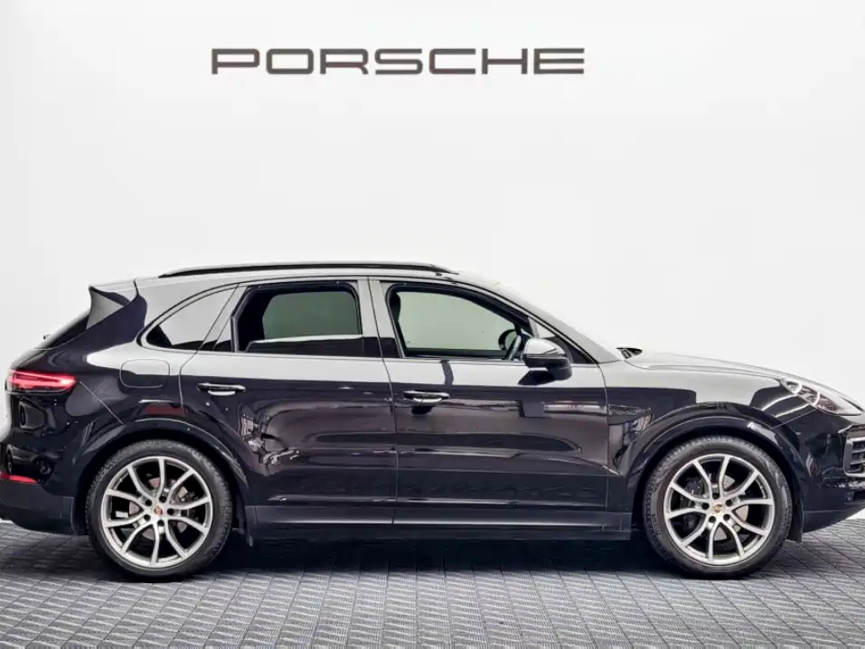 Porsche 2022 Porsche Cayenne E-Hybrid 2.0T 2022 - thumbnail 3