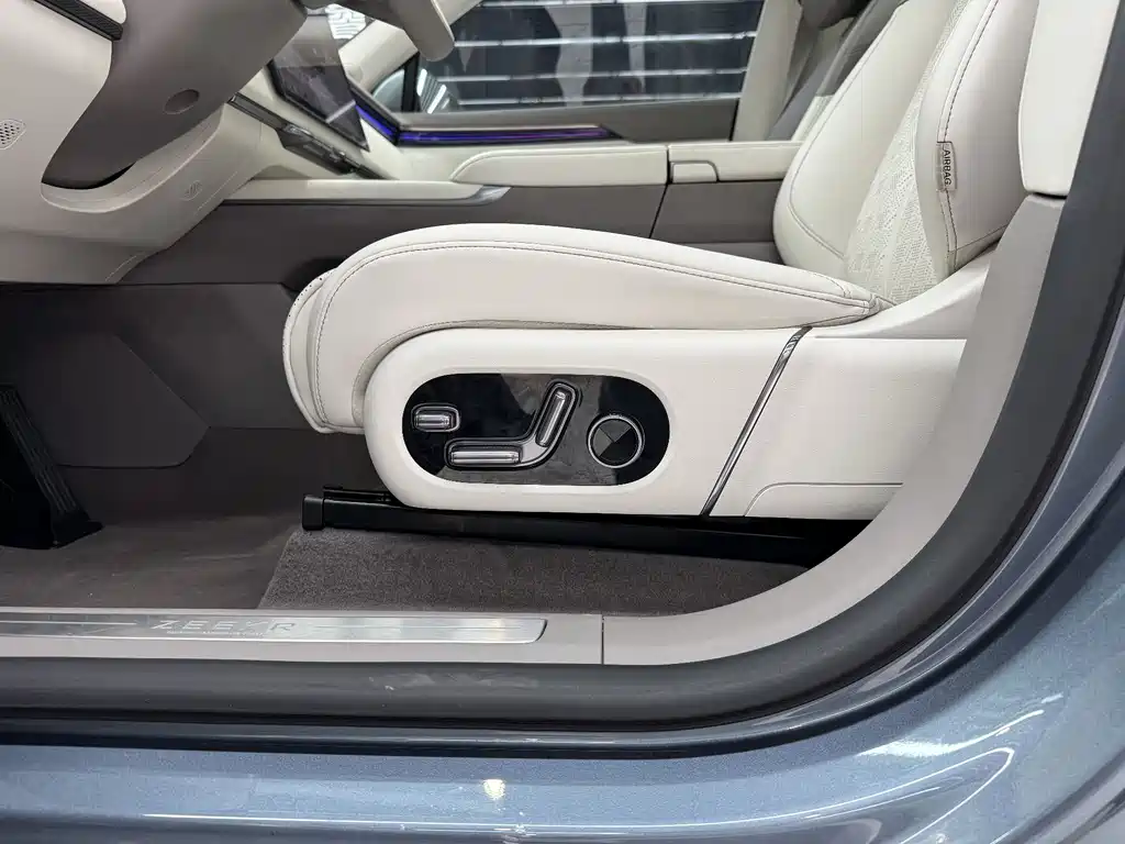 Zeekr Zeekr 7X 2025 100kWh Long Range AWD Intelligent Driving Edition 2024 - thumbnail 9