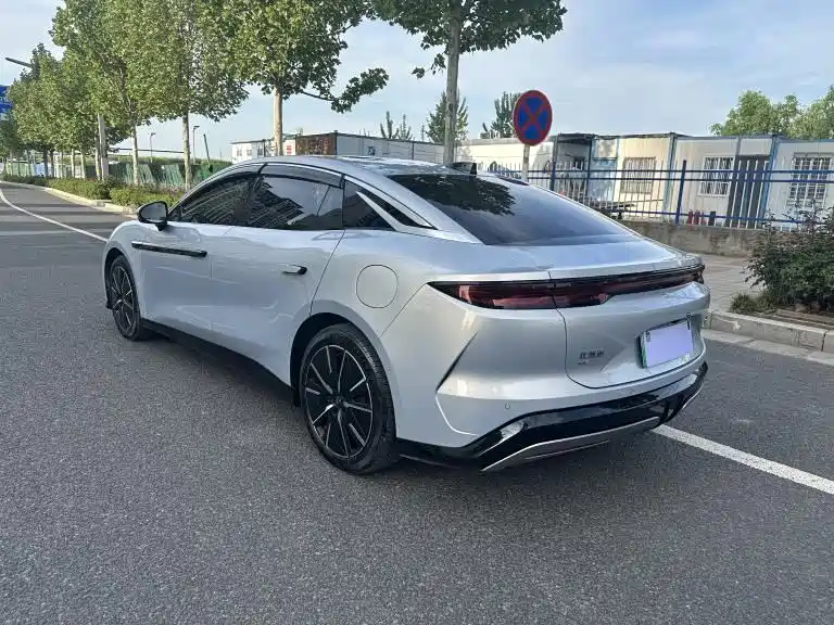 BYD Han L EV 701km LiDAR Premium 2025 - thumbnail 6