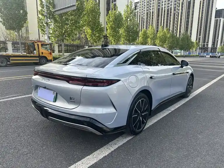 BYD Han L EV 701km LiDAR Premium 2025 - thumbnail 7