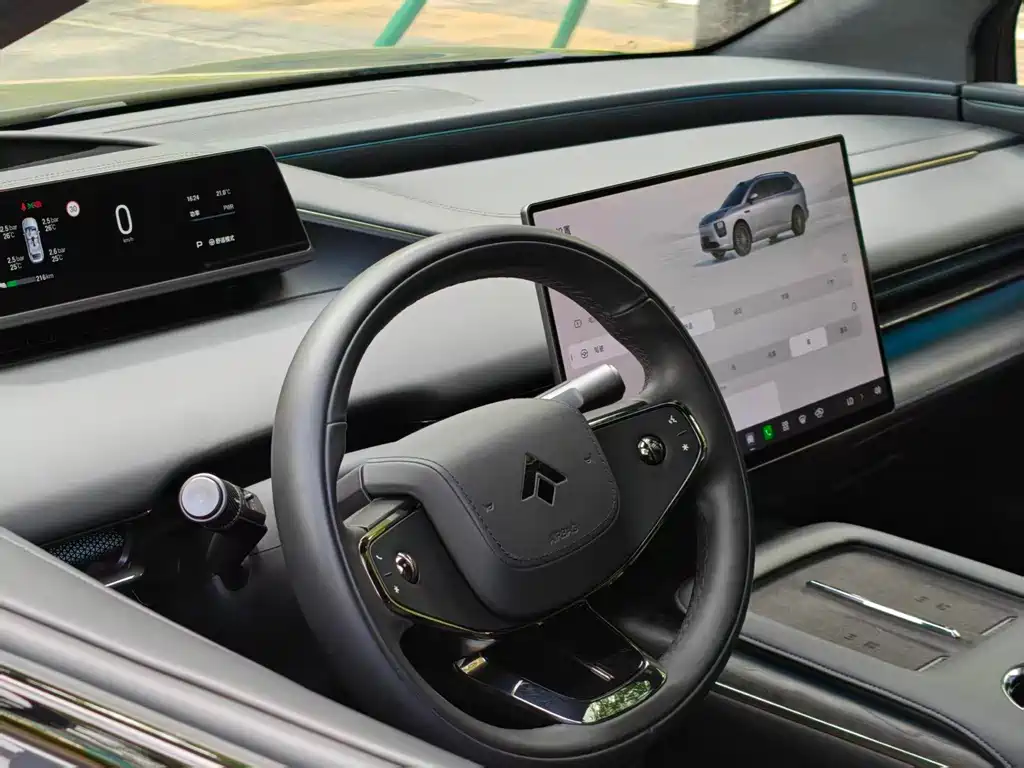 GAC Hyper Hyper HL 2025 700 Ultra 6-Seater AWD LiDAR Edition 2025 - thumbnail 6