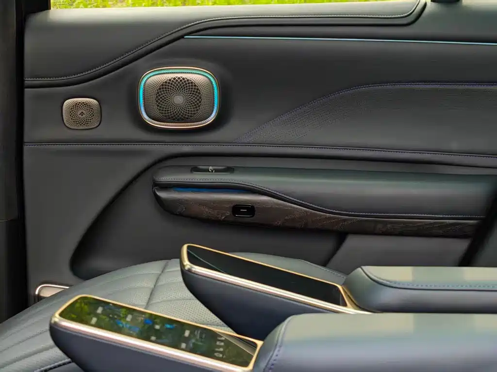 GAC Hyper Hyper HL 2025 700 Ultra 6-Seater AWD LiDAR Edition 2025 - thumbnail 17