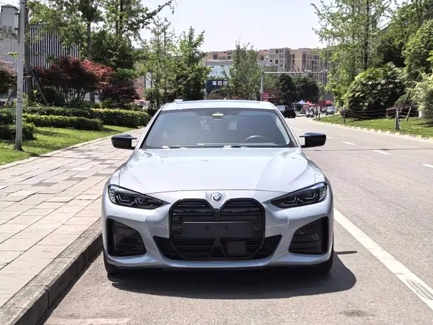 BMW BMW i4 2023 eDrive35 2024 - thumbnail 2