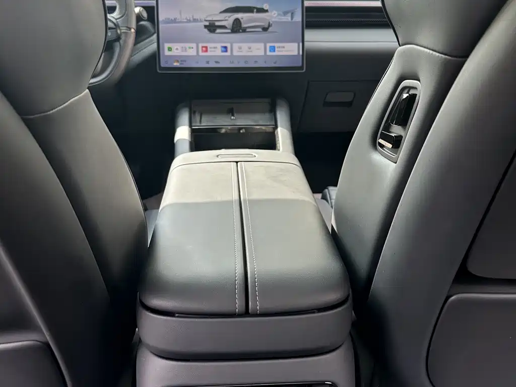Lynk & Co Lynk & Co 10 2025 240 AWD Ultra 2025 - thumbnail 12