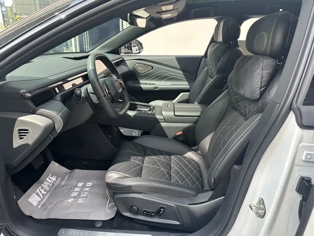 Lynk & Co Lynk & Co 10 2025 240 AWD Ultra 2025 - thumbnail 15