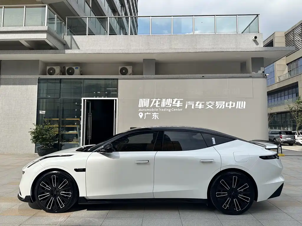 Lynk & Co Lynk & Co 10 2025 240 AWD Ultra 2025 - thumbnail 18