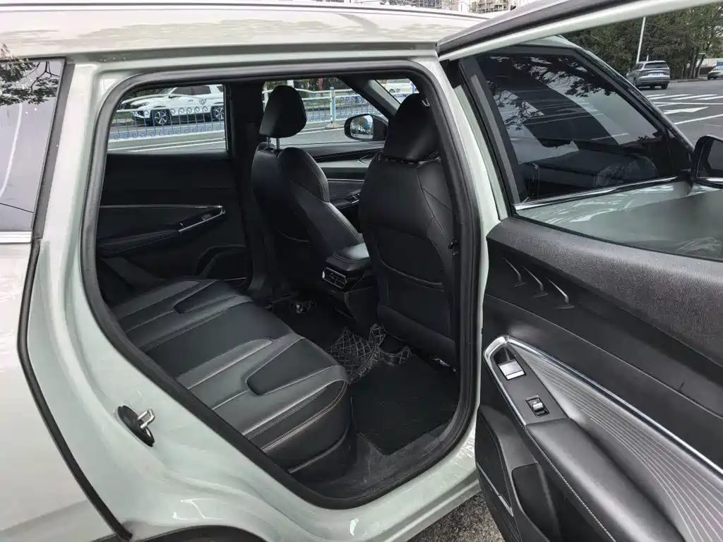 Geely Auto Geely Boyue COOL 1.5TD Smart Edition 2023 - thumbnail 6