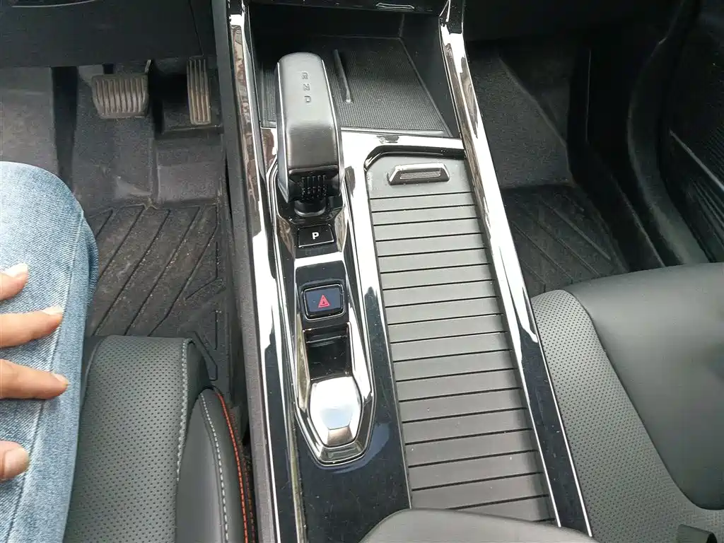 Geely Auto Geely Boyue COOL 1.5TD Smart Link+ 2023 - thumbnail 10