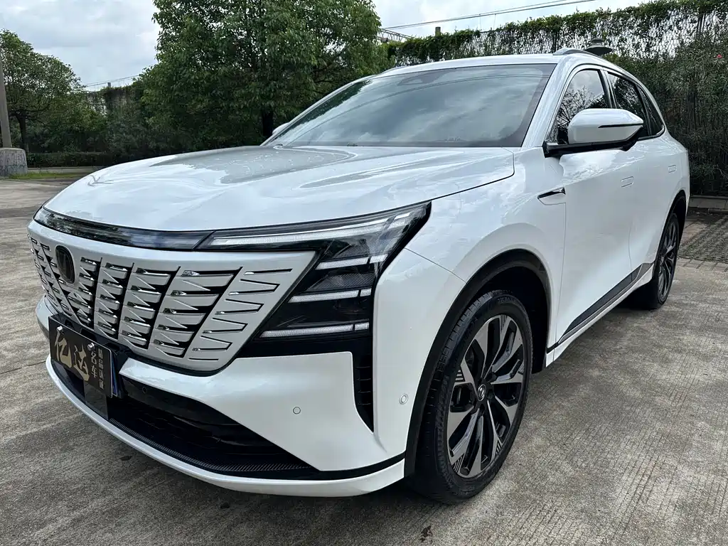 Changan Changan CS75 PLUS 2025 4th Generation Ultra 2.0T New Blue Whale Qingyun Edition 2025 - thumbnail 4