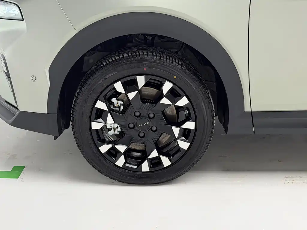 Lynk & Co Lynk & Co 06 2026 Relive 1.5T Ultra 2026 - thumbnail 8