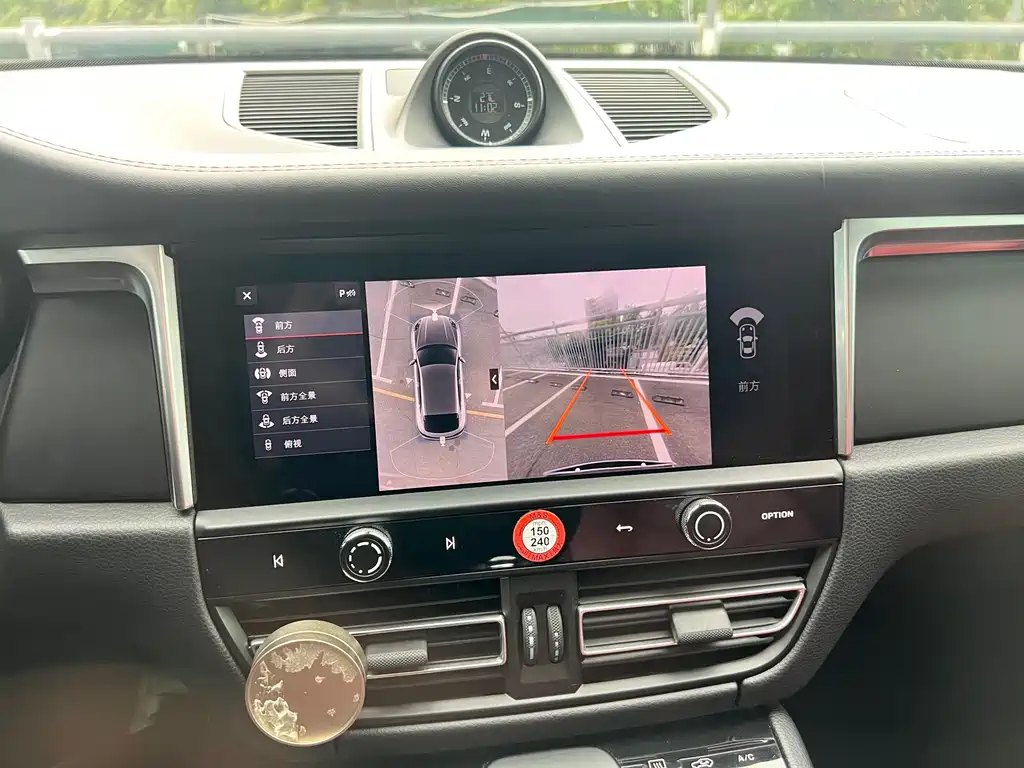 Porsche Macan 2.0T 2023 - thumbnail 18