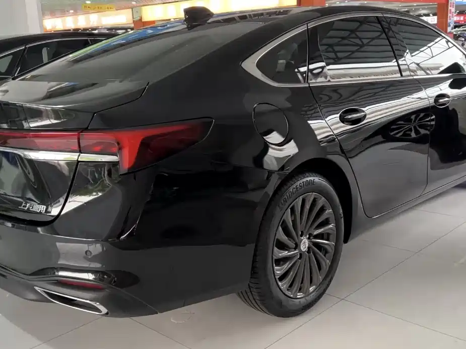 Buick Buick LaCrosse 2025 28T Platinum Edition 2025 - thumbnail 4