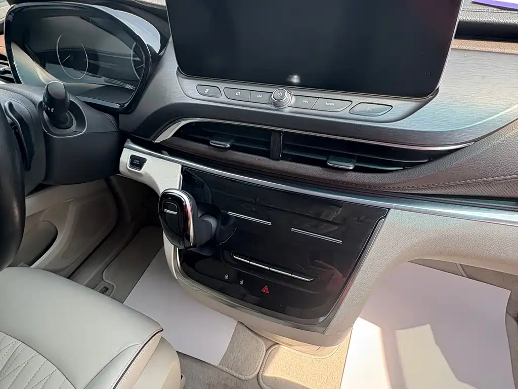 Buick Buick GL8 2021 Land Business Class 652T Luxury 2021 - thumbnail 8