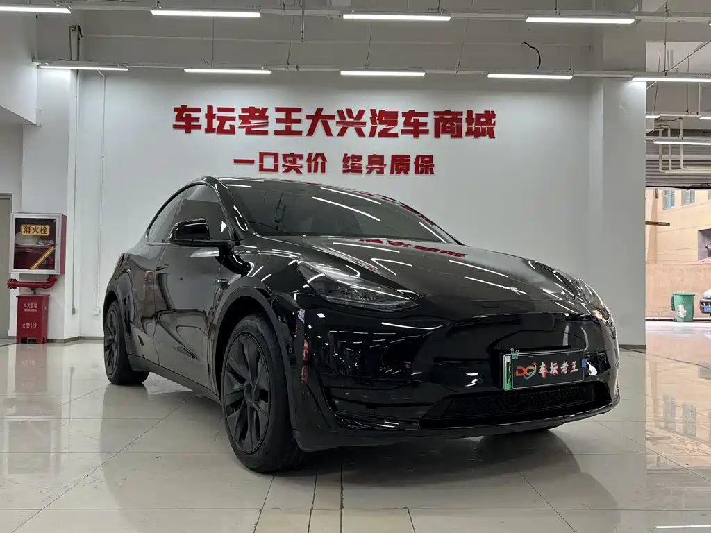 Tesla Model Y 2023 Rear-Wheel Drive 2024 - thumbnail 3