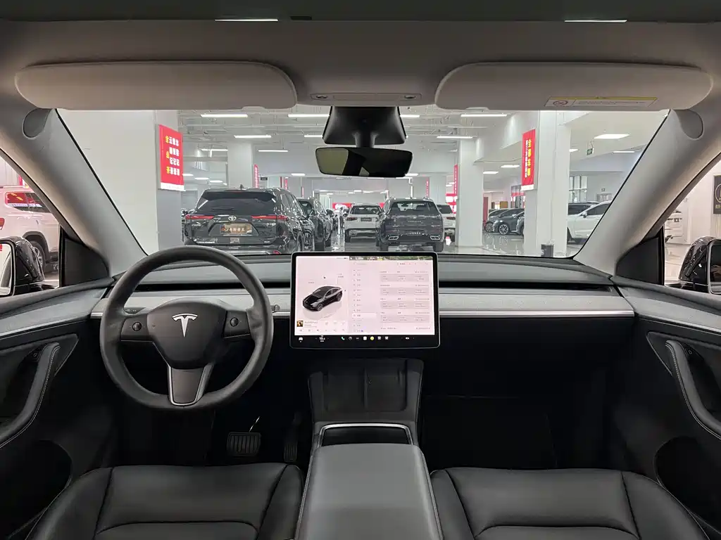 Tesla Model Y 2023 Rear-Wheel Drive 2024 - thumbnail 5