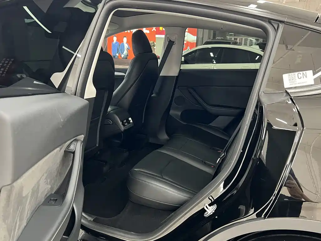 Tesla Model Y 2023 Rear-Wheel Drive 2024 - thumbnail 6