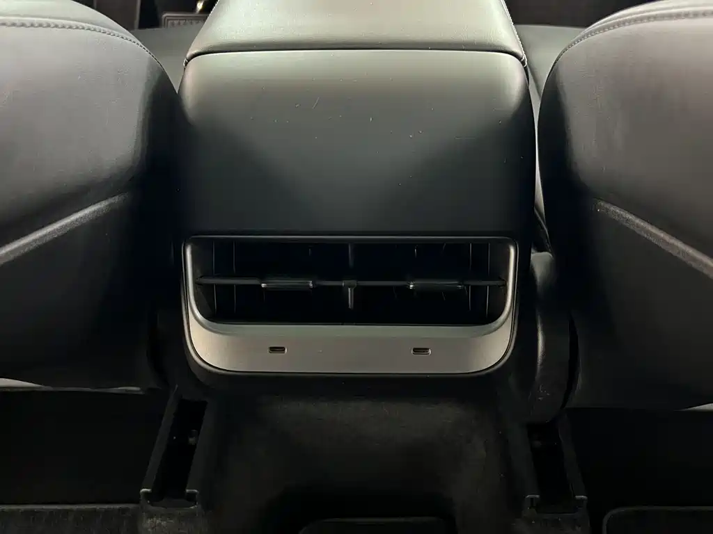 Tesla Model Y 2023 Rear-Wheel Drive 2024 - thumbnail 13