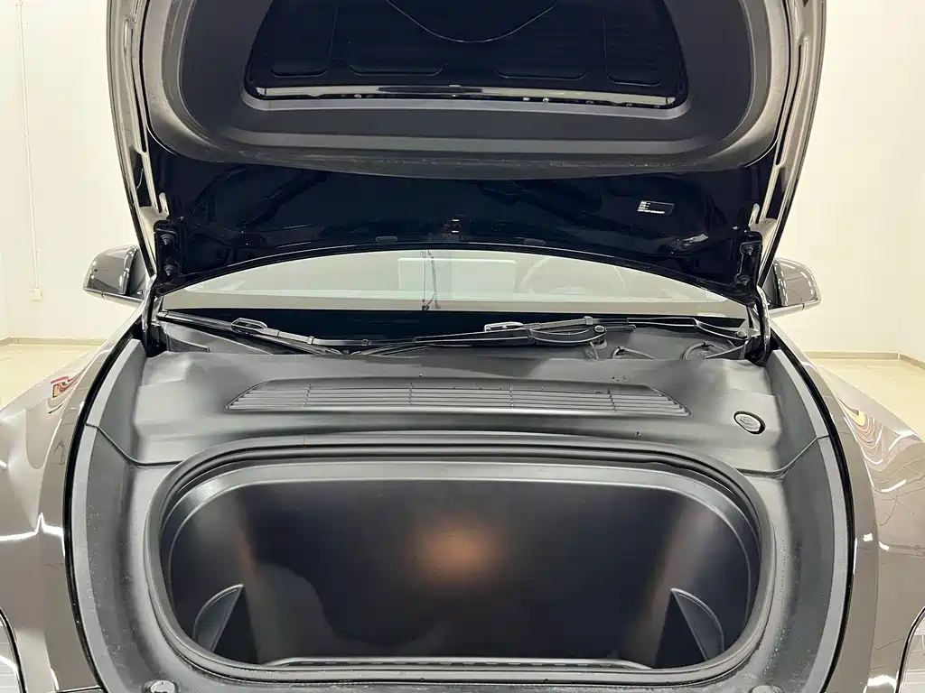 Tesla Model Y 2023 Rear-Wheel Drive 2024 - thumbnail 15