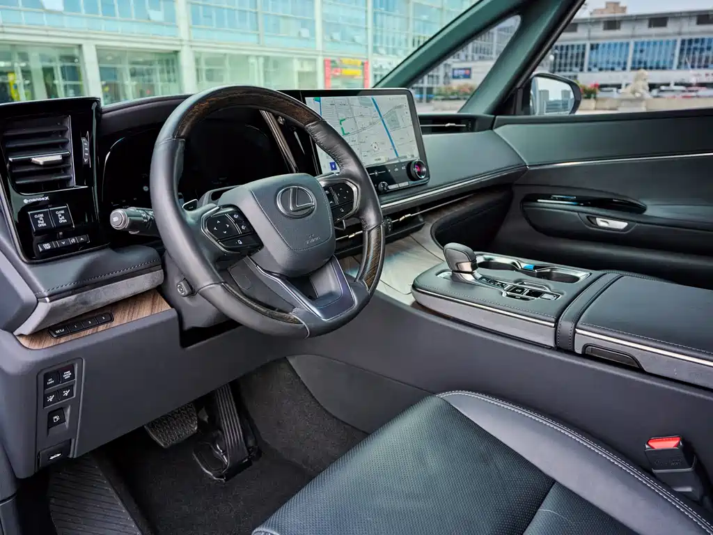 Lexus Lexus LM 2023 500h 6-Seater Prestige Edition 2024 - thumbnail 11