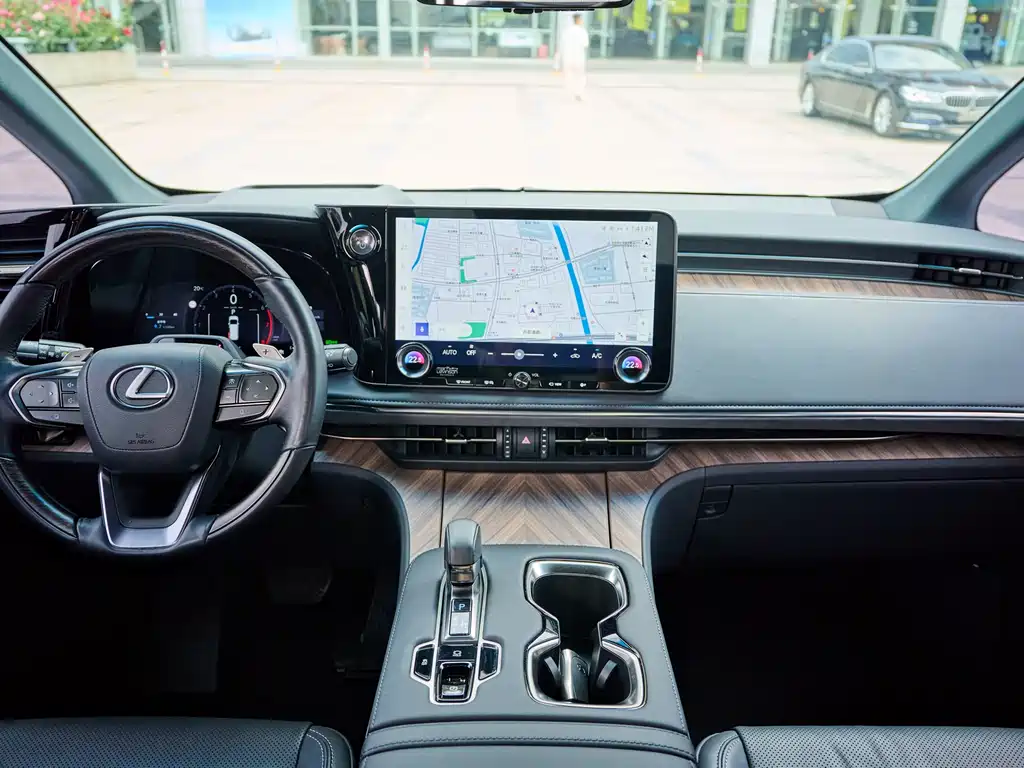 Lexus Lexus LM 2023 500h 6-Seater Prestige Edition 2024 - thumbnail 12