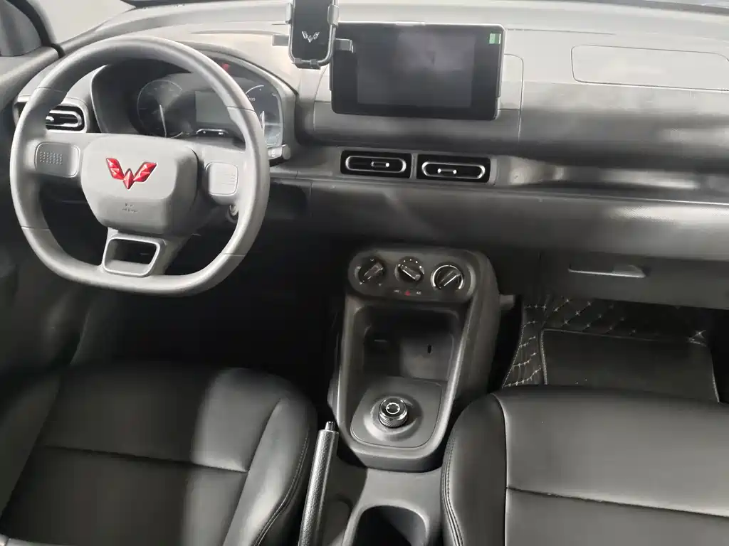 Wuling Motors Wuling Hongguang EV 2024 Pure Electric 300km Standard 2024 - thumbnail 3