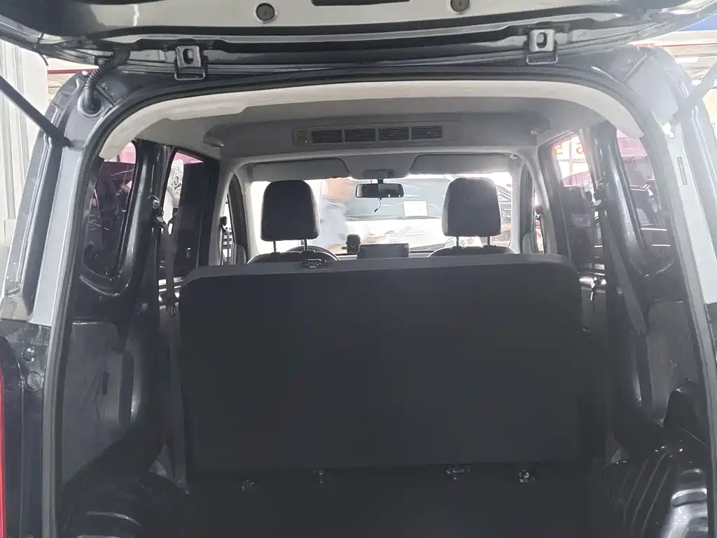 Wuling Motors Wuling Hongguang EV 2024 Pure Electric 300km Standard 2024 - thumbnail 7