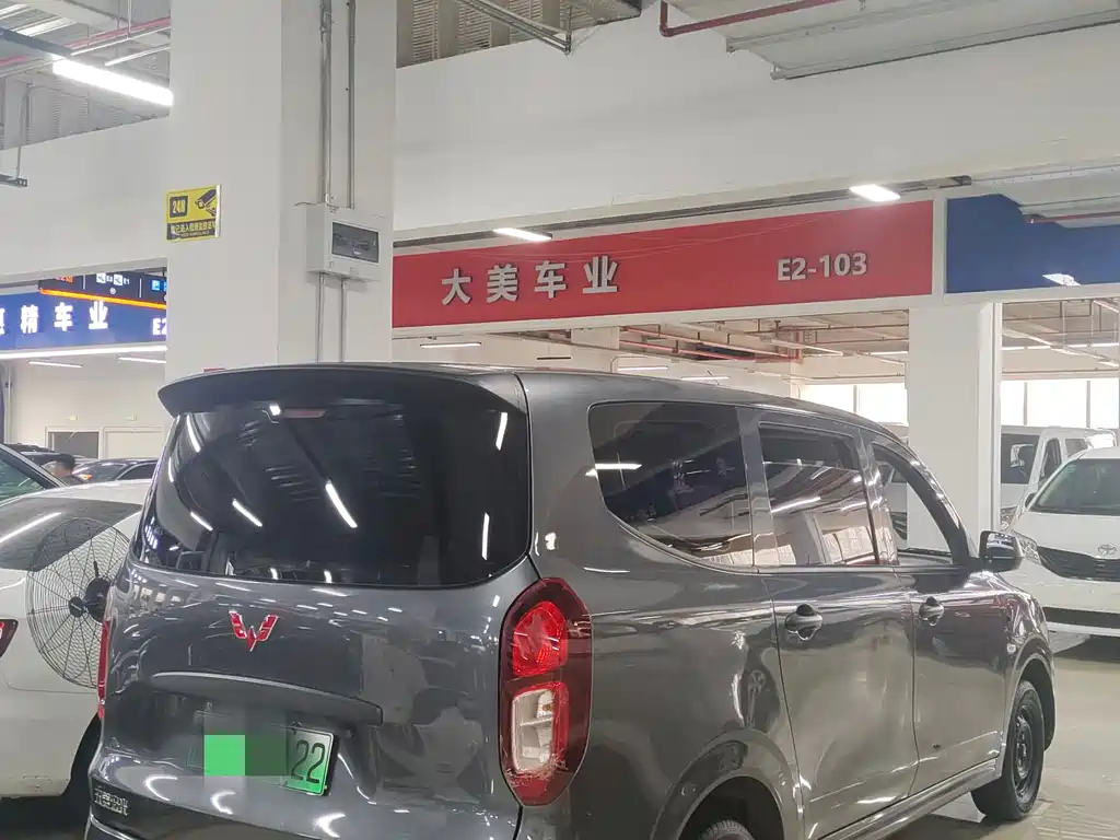 Wuling Motors Wuling Hongguang EV 2024 Pure Electric 300km Standard 2024 - thumbnail 8
