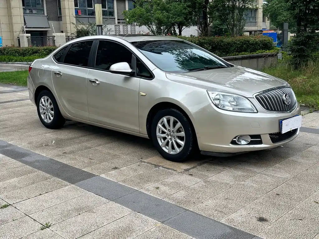 Buick Buick Excelle GT 2013 1.6L Manual Entry Edition 2014 - thumbnail 3