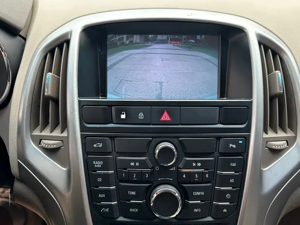Buick Buick Excelle GT 2013 1.6L Manual Entry Edition 2014 - thumbnail 12