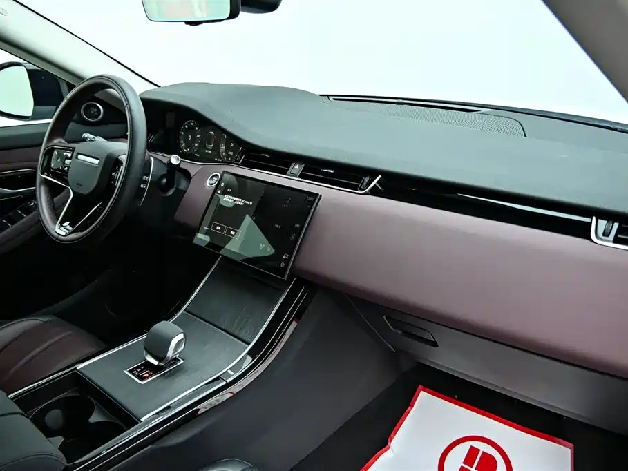 Land Rover Range Rover Evoque L 2024 SE 2025 - thumbnail 13