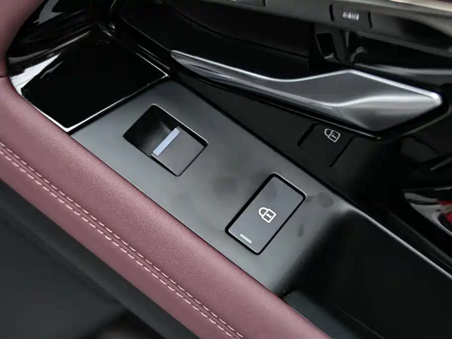 Land Rover Range Rover Evoque L 2024 SE 2025 - thumbnail 27