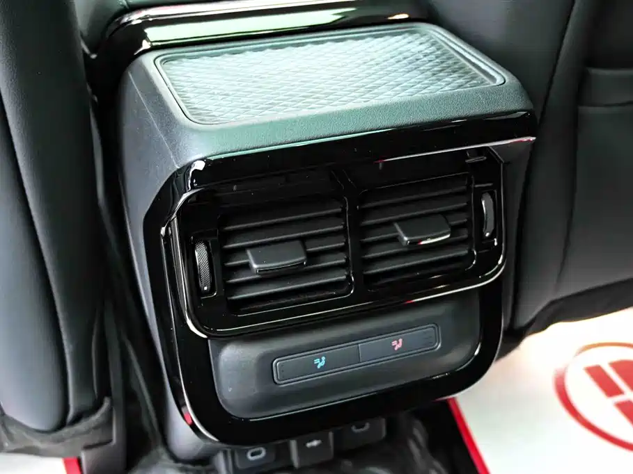 Land Rover Range Rover Evoque L 2024 SE 2025 - thumbnail 30