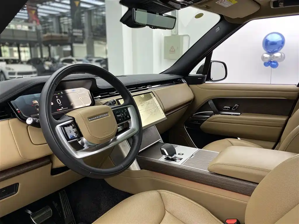 Land Rover Range Rover 2024 3.0 L6 400PS Autobiography LWB 2024 - thumbnail 6