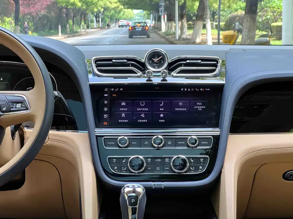 Bentley Bentayga 2024 4.0T V8 2024 - thumbnail 17