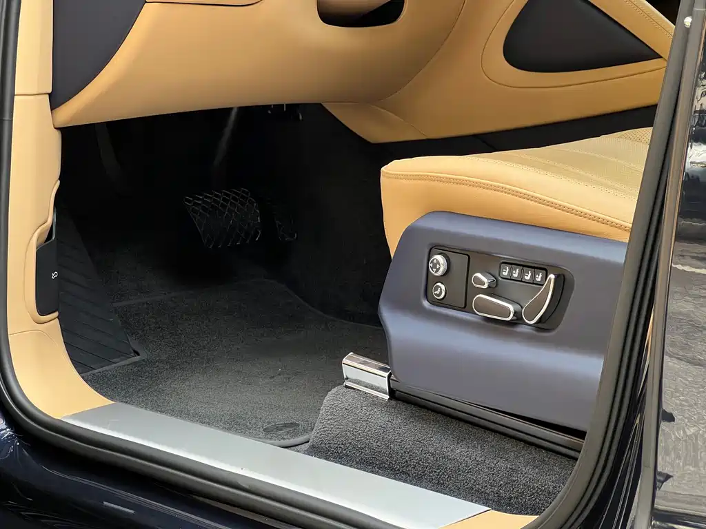 Bentley Bentayga 2024 4.0T V8 2024 - thumbnail 23